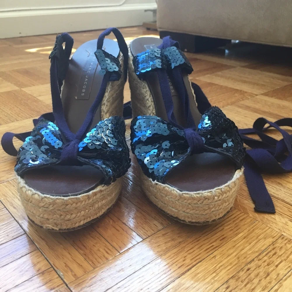 Marc Jacobs sequin wedge blue shoes 8 38 lace up